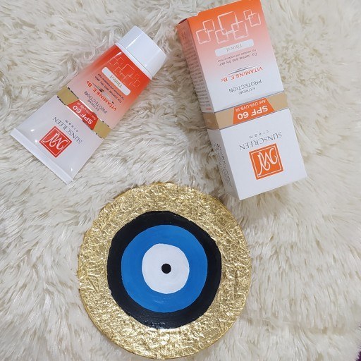 کرم محافظ آفتاب 60فاقدچربی کرم پودری مای